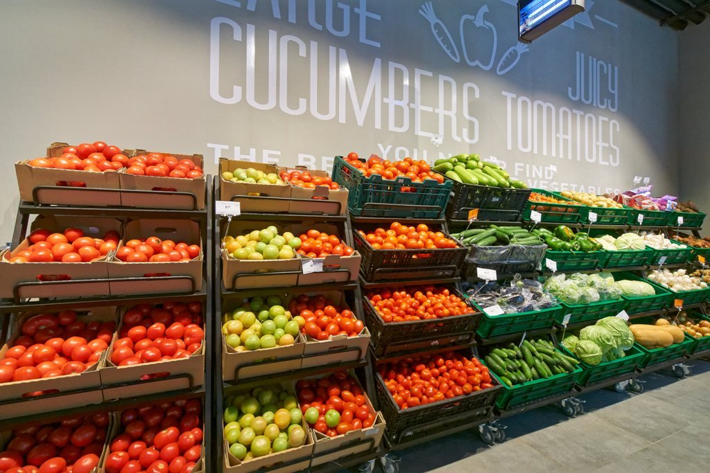 Різномаїжжя рядом с домом: VARUS открыл новый магазин в Киеве 9