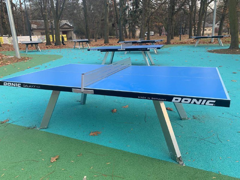 В Киеве расширили Урбан-парк на ВДНГ: там появились столы для тенниса 1