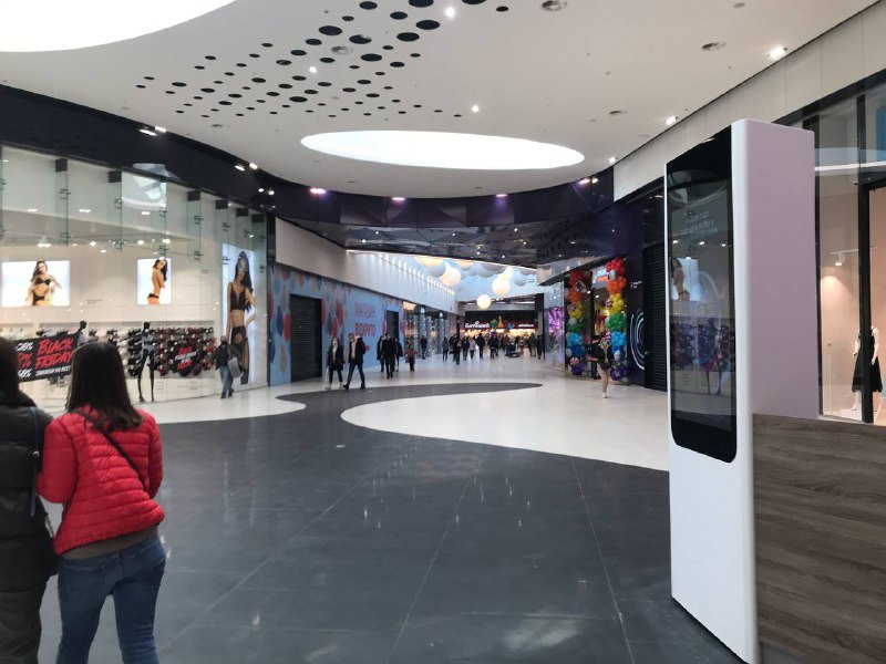 В Киеве открылся ТРЦ Respublika Park: что нужно знать про магазины, фудкорт, парковку и Covid-сертификаты 2
