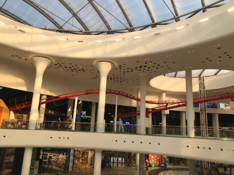 В Киеве открылся ТРЦ Respublika Park: что нужно знать про магазины, фудкорт, парковку и Covid-сертификаты 9