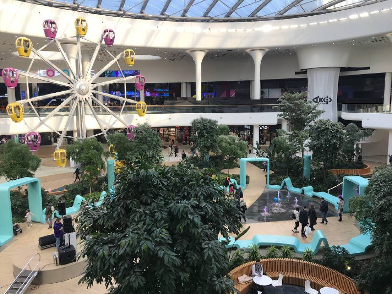В Киеве открылся ТРЦ Respublika Park: что нужно знать про магазины, фудкорт, парковку и Covid-сертификаты 11