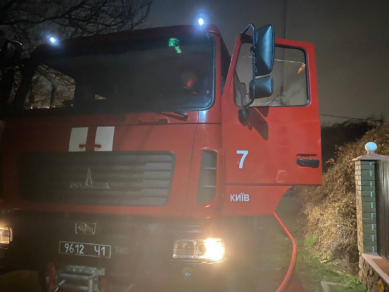 В Подольском районе Киева горел жилой дом 1
