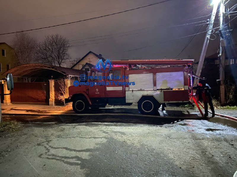 В Подольском районе Киева горел жилой дом 5