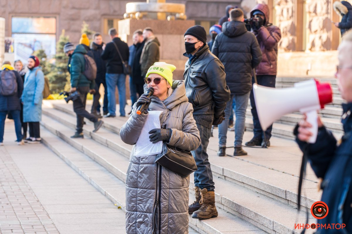 В Киеве под зданием мэрии собрались недовольные поднятием цен на проезд в транспорте 5