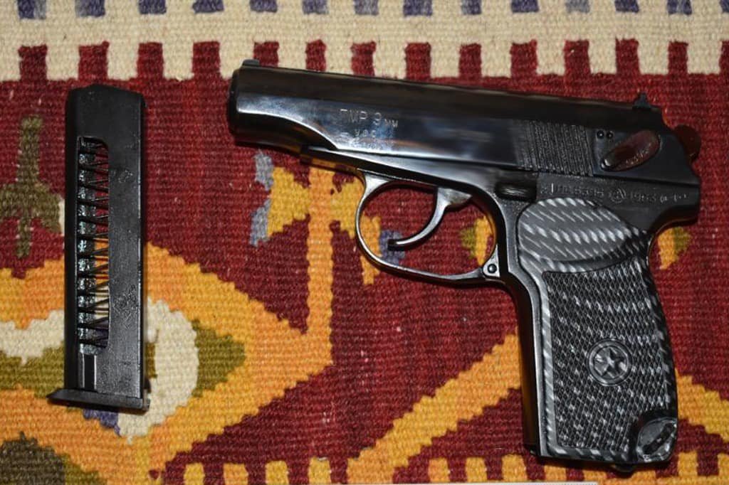 Под Киевом мужчина расстрелял грабителей, которые допрашивали его жену и дочь 2