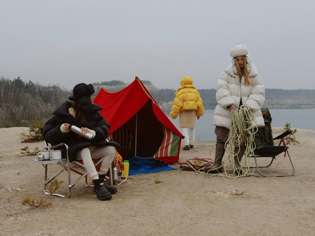 Легендарное одеяло-пуховик: Даша Кацурина выпустила новую зимнюю коллекцию 3