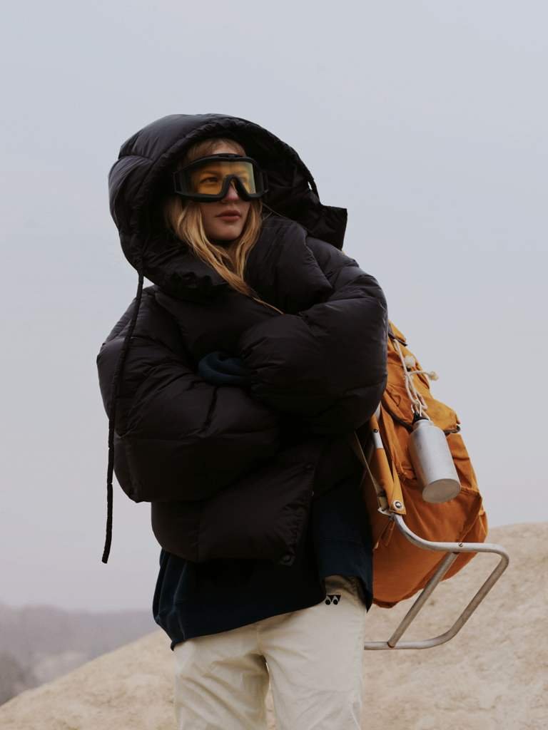 Легендарное одеяло-пуховик: Даша Кацурина выпустила новую зимнюю коллекцию 5