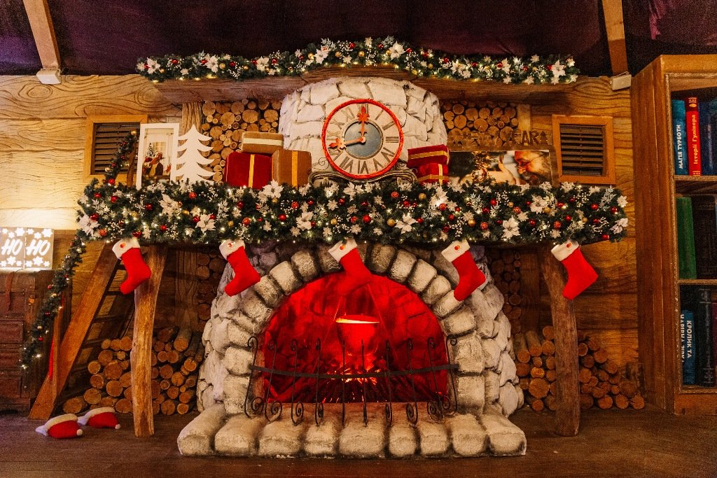 Где искать новогоднее настроение в Киеве: список локаций с шоу, резиденциями Санты, елками и декором 4