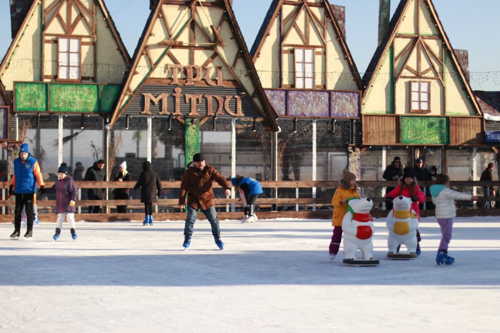 В Киеве открылся Osocor Winter Village: что вас ждет и чем удивит новогодний городок в стиле Гарри Поттера 3