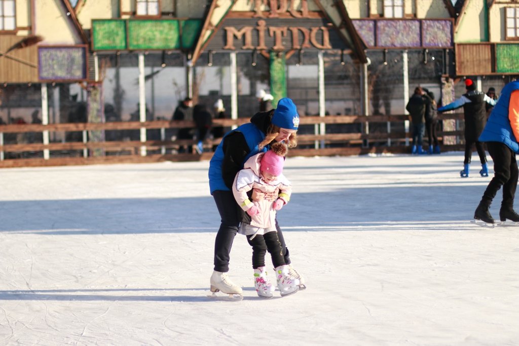 В Киеве открылся Osocor Winter Village: что вас ждет и чем удивит новогодний городок в стиле Гарри Поттера 5
