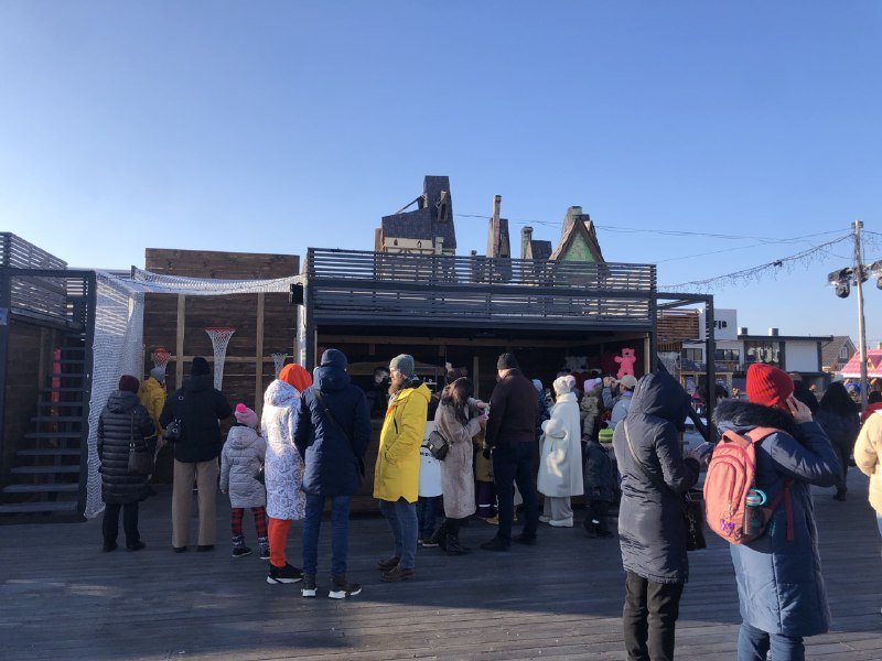 В Киеве открылся Osocor Winter Village: что вас ждет и чем удивит новогодний городок в стиле Гарри Поттера 21