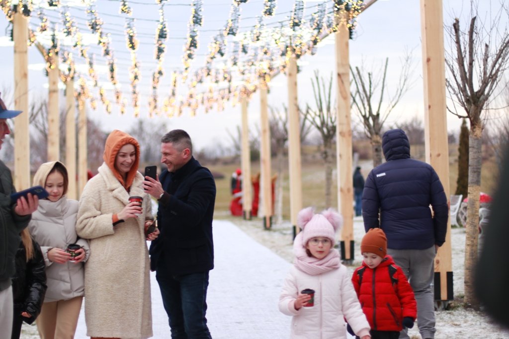 В Добропарке под Киевом открылась новая локация «Зима за городом»: чем удивит и сколько стоит 11