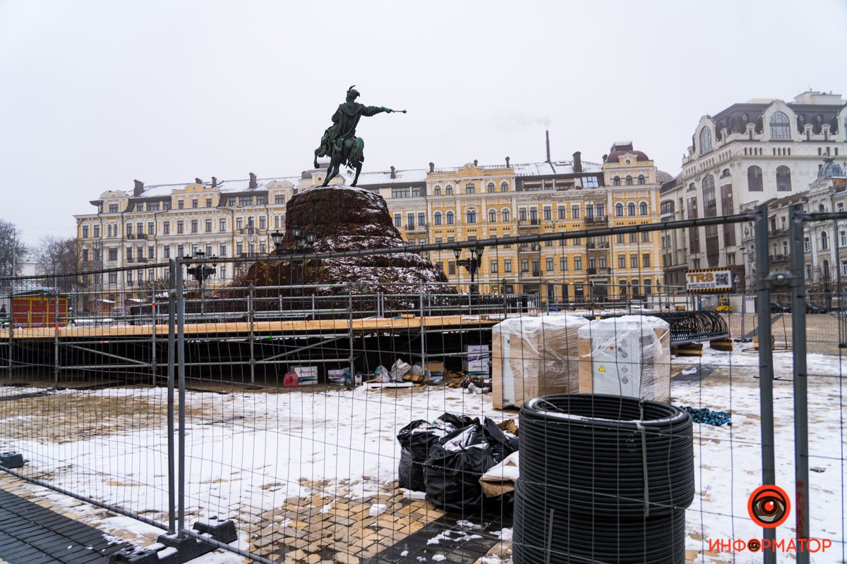 Главный новогодний городок Украины: как сейчас выглядит Софийская площадь в Киеве 1