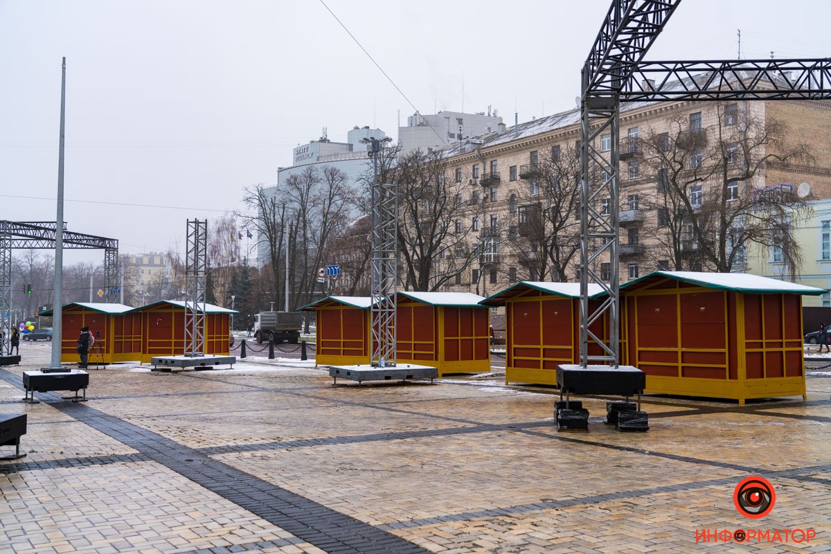 Главный новогодний городок Украины: как сейчас выглядит Софийская площадь в Киеве 16