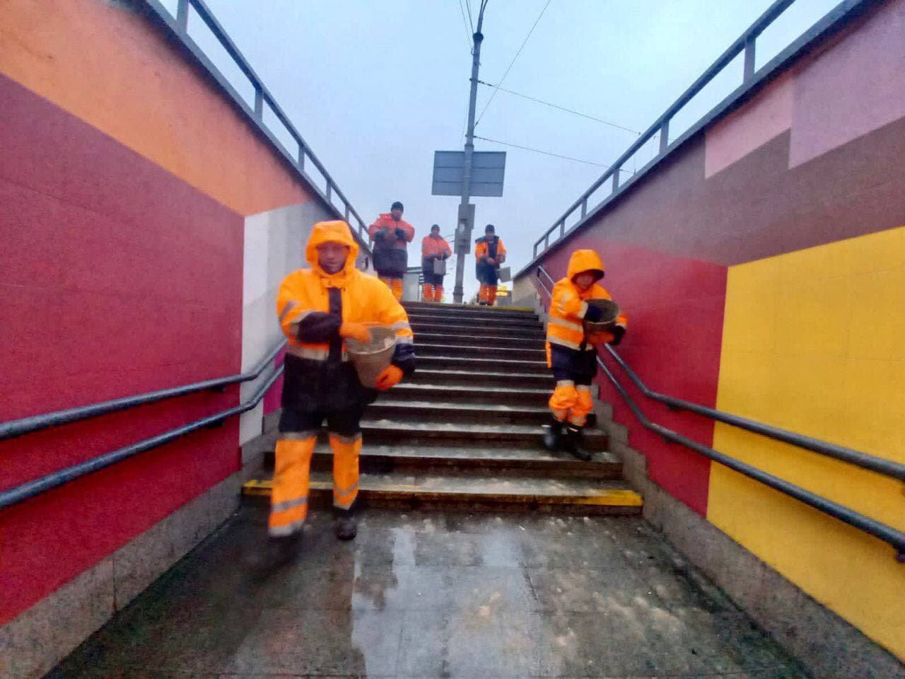 В Киеве из-за непогоды гидрослужбы и спецтехника работают в усиленном режиме 4