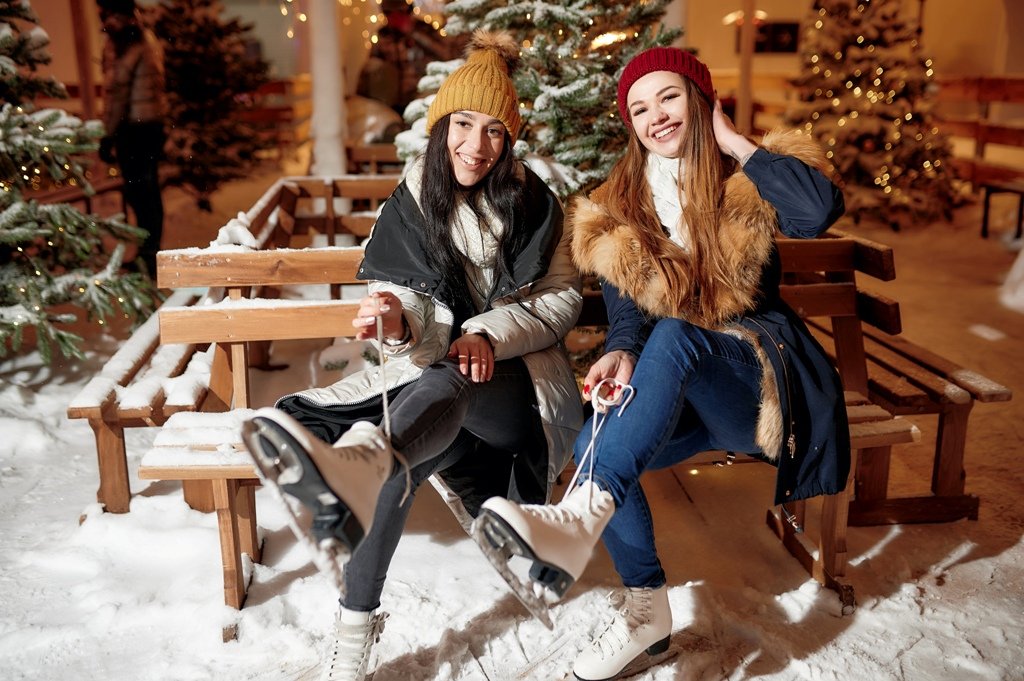 Уникальный каток, горка и тысячи фонариков: чем в этом году удивит рождественский городок на Подоле 4