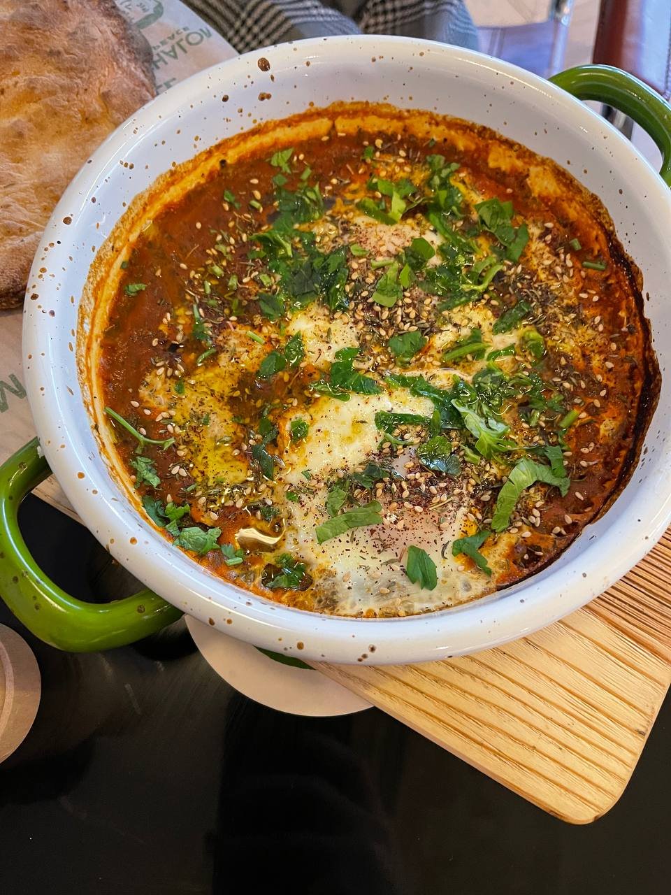 В Киеве открыли новое израильское кафе Shalom: цены, меню, интерьер 4