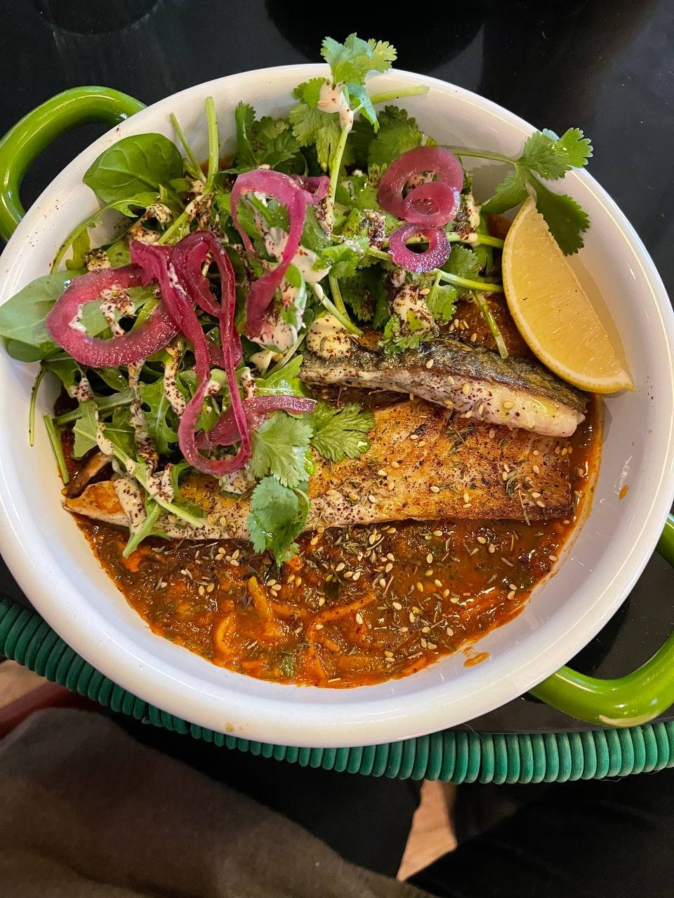 В Киеве открыли новое израильское кафе Shalom: цены, меню, интерьер 5