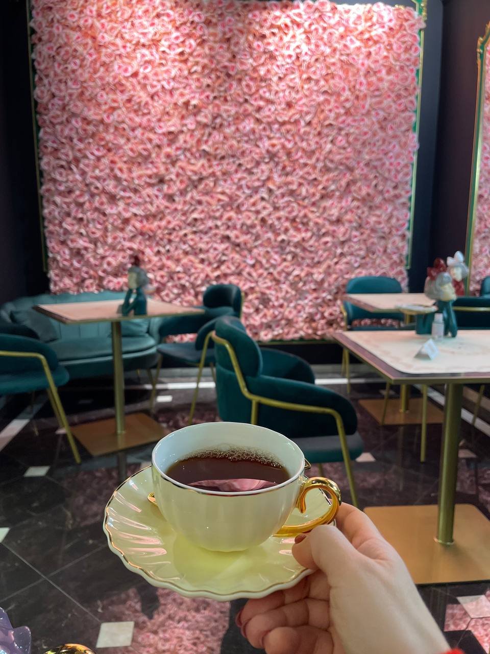 Новая кондитерская Stella sweets в Киеве: где сделать сказочные фото для Instagram 4