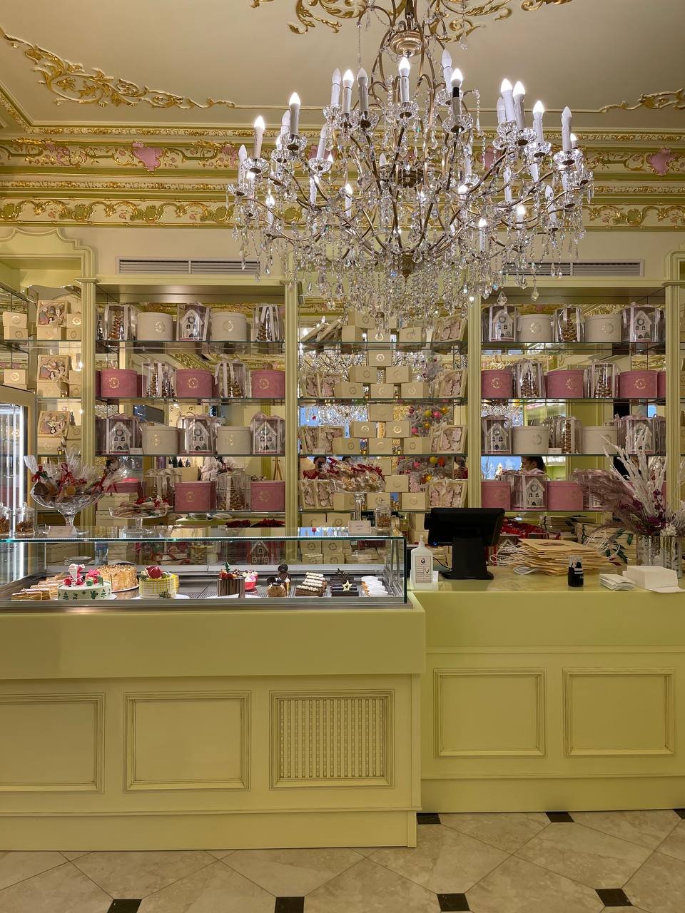 Новая кондитерская Stella sweets в Киеве: где сделать сказочные фото для Instagram 7