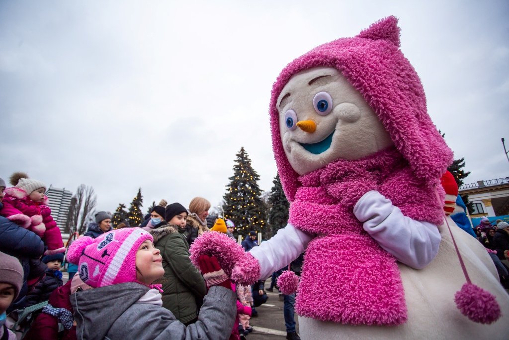 Как порадовать ребенка в День святого Николая: обзор детских локаций Зимової країни на ВДНГ 5