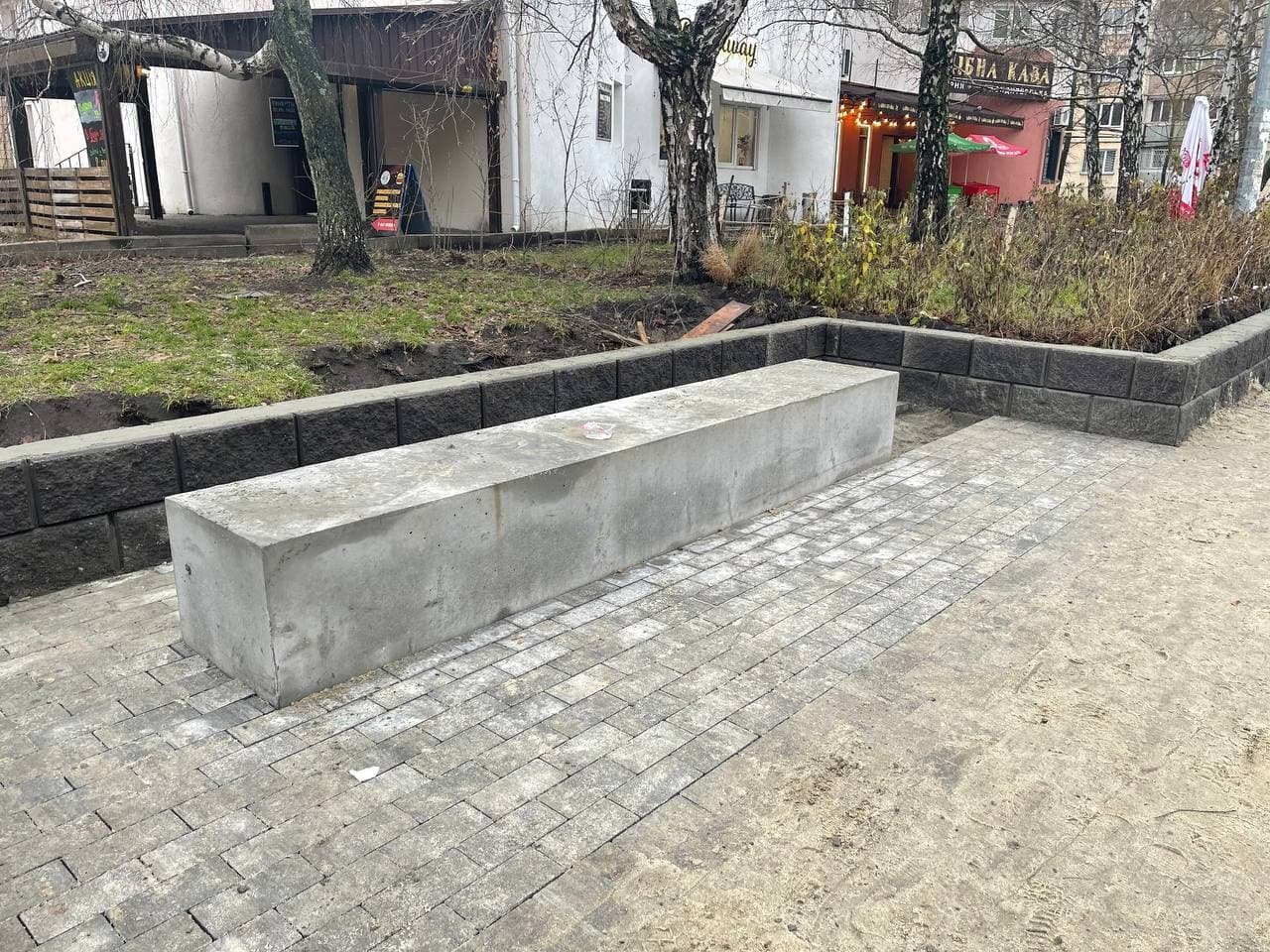 В Киеве отремонтировали два сквера: что изменилось и как они сейчас выглядят 3