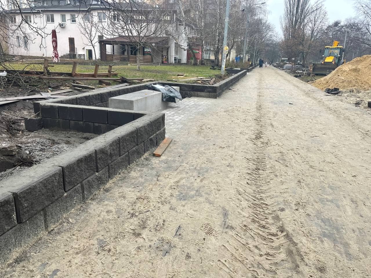 В Киеве отремонтировали два сквера: что изменилось и как они сейчас выглядят 5