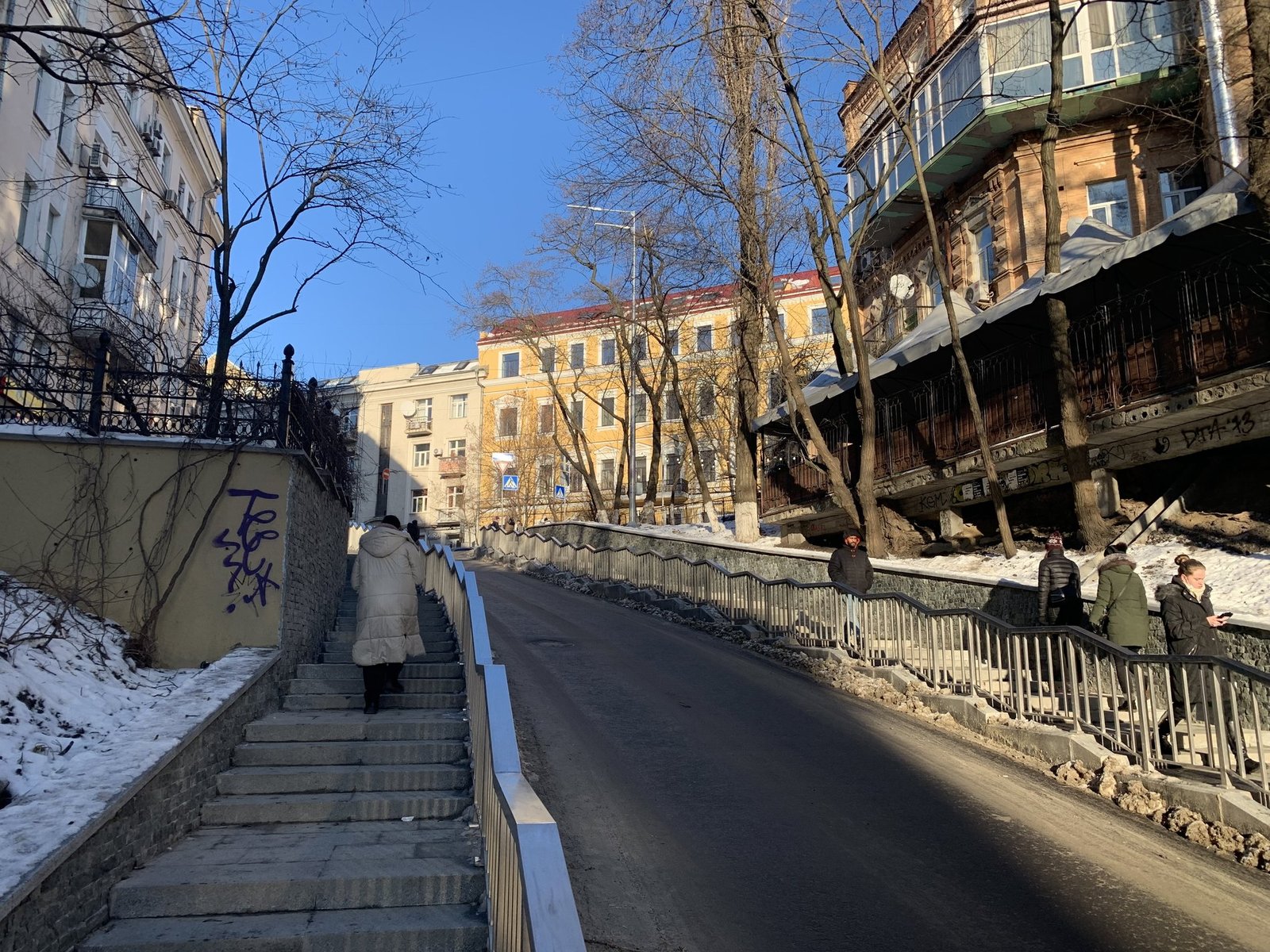 В центре Киева закончили ремонт улицы Ивана Франко: как она сейчас выглядит 1