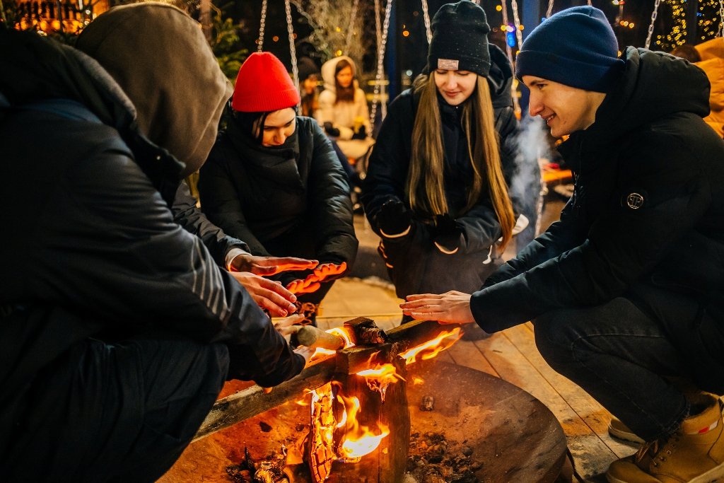 В Киеве открыли еще одну новогоднюю локацию: как сейчас выглядит Арка Дружбы народов 14