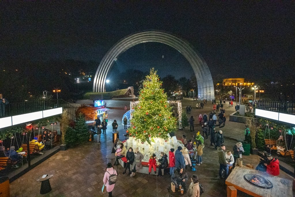 До какого числа в Киеве будут работать рождественские ярмарки и новогодние локации 10