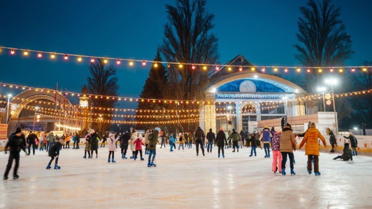 До какого числа в Киеве будут работать рождественские ярмарки и новогодние локации 14
