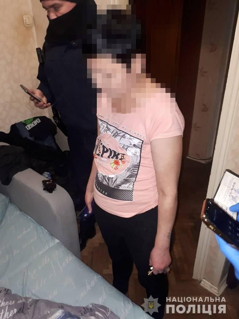 В Киеве женщина зарезала мужа кухонным ножом во время застолья 1