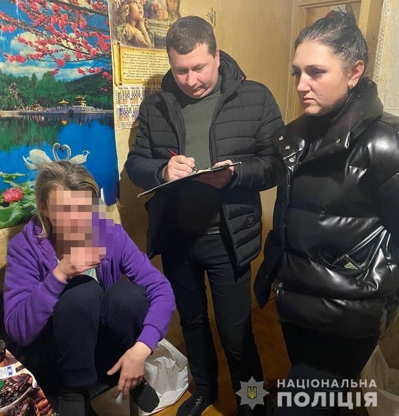 В Киеве пьяная женщина ударила ножом своего 4-летнего сына 4
