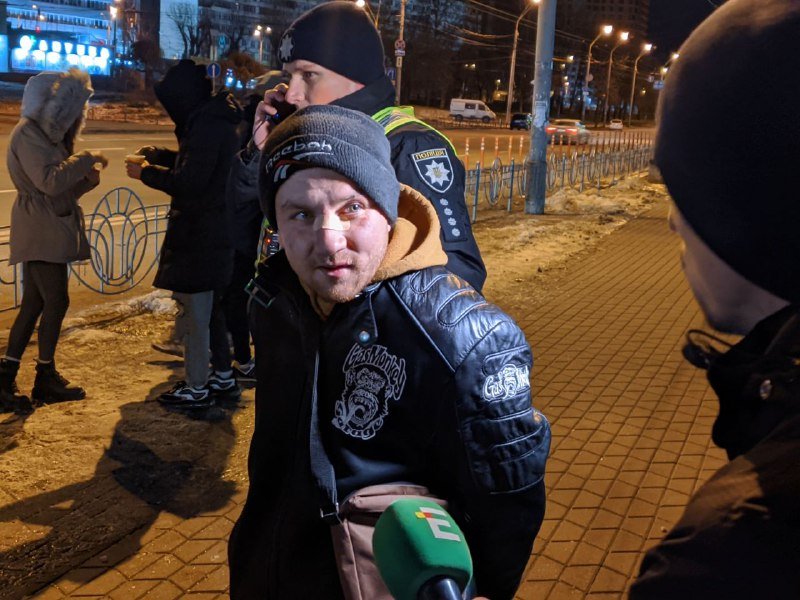 В Киеве пьяный мужчина угнал Mercedes и разбил его через 2 км: новые подробности ДТП 9