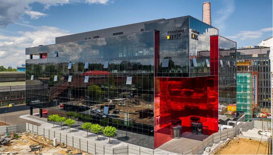 UNIT.City, Roshen Plaza и мост Кличко: какие 7 строительных проектов Киева номинировали на престижную архитектурную премию 1