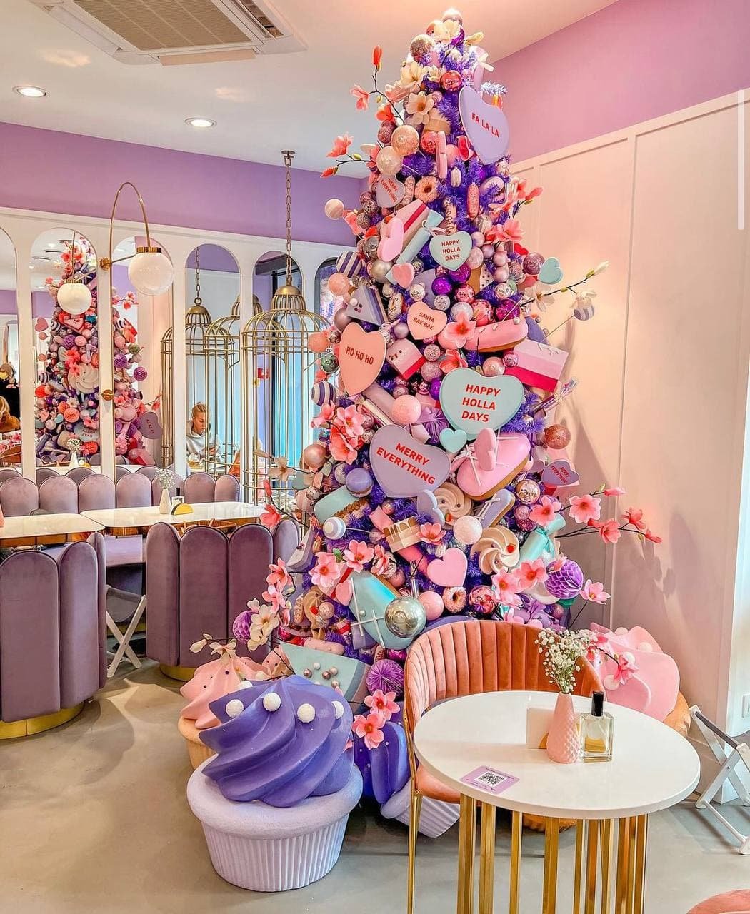 В центре Киева открыли новую кондитерскую Lila Cake: фото, меню и цены 6