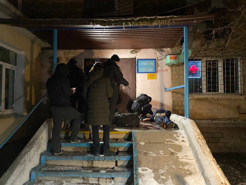 В Киеве на пороге больницы застрелился мужчина 4