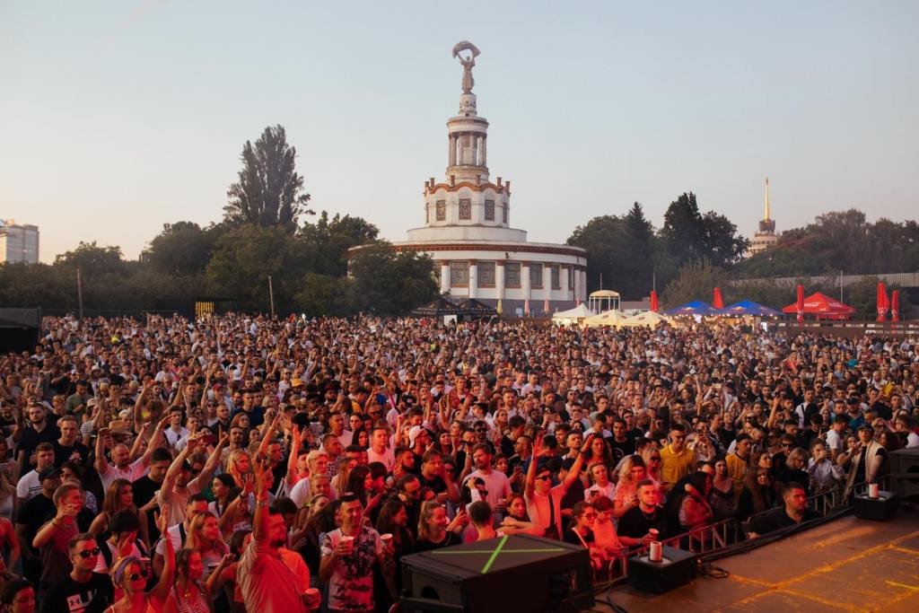 Фестиваль Atlas Weekend сменил название и представил новый фирменный стиль 2