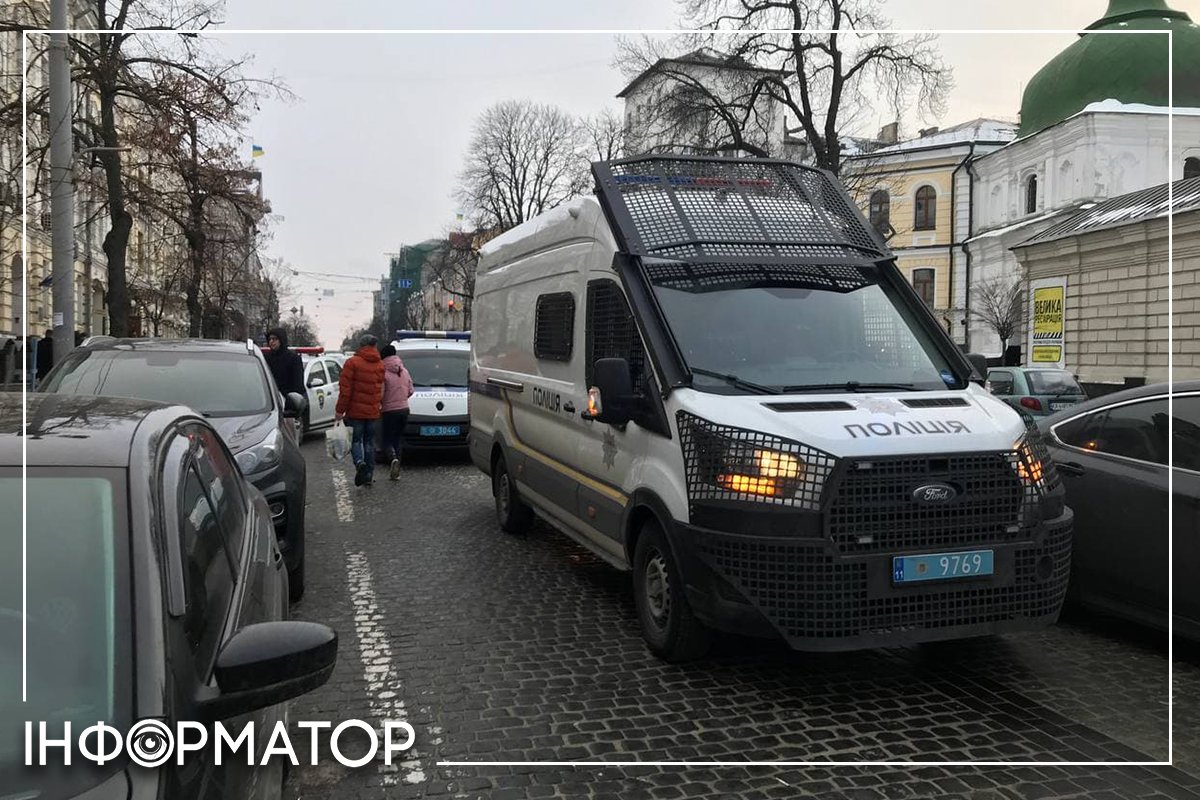 Стрельба в центре Киева: возле обменника на Владимирской ранили человека 2