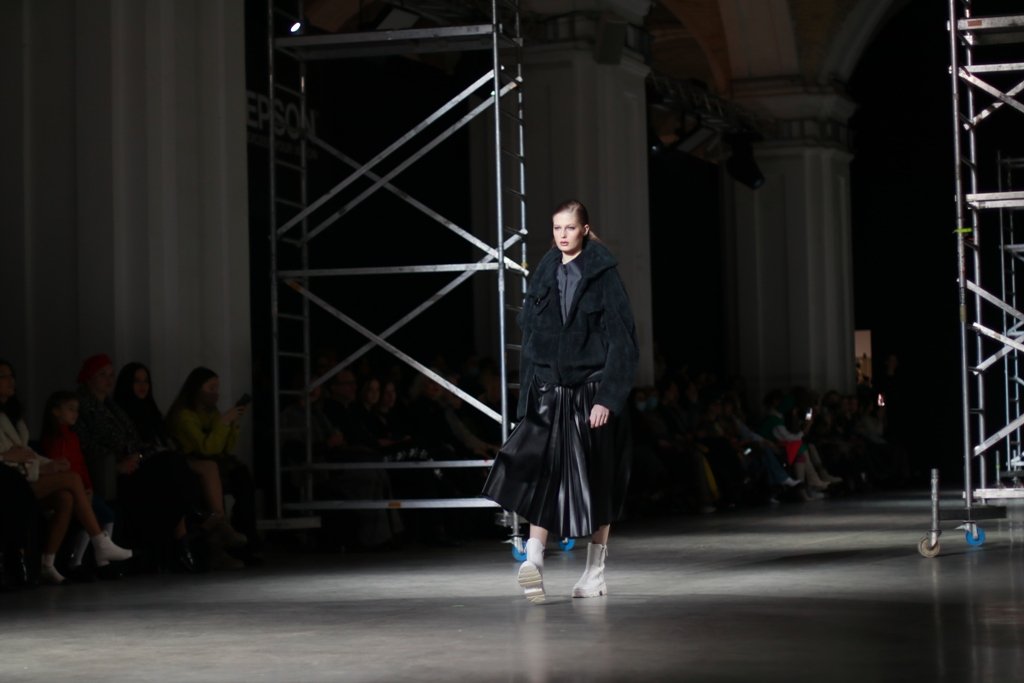 VOROZHBYT&ZEMSKOVA показали свою новую коллекцию про ритм каменных джунглей мегаполиса 8