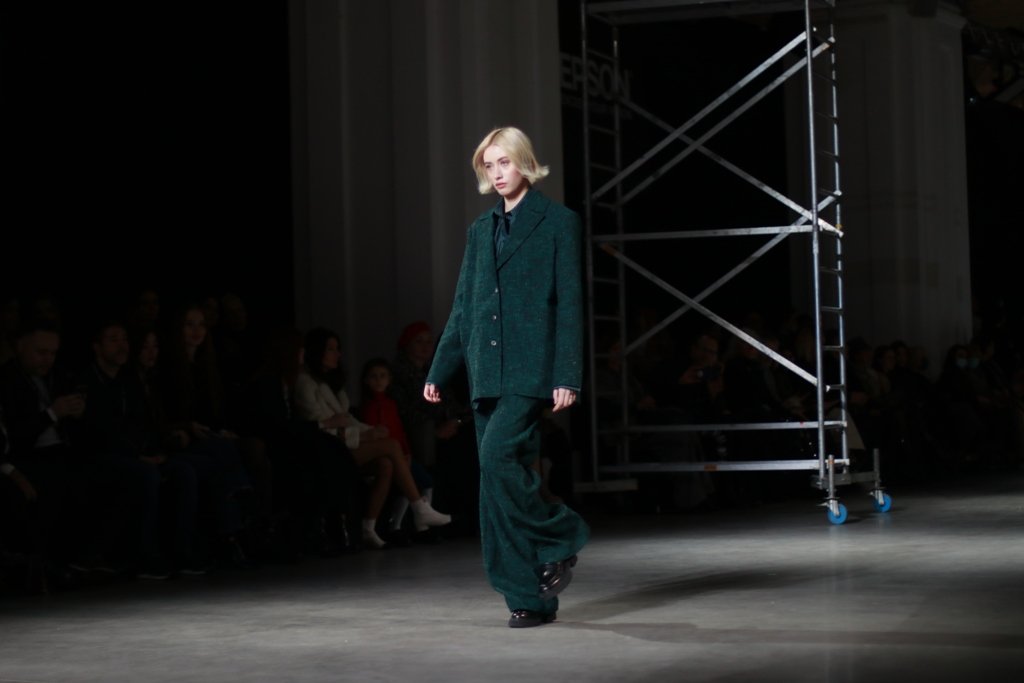 VOROZHBYT&ZEMSKOVA показали свою новую коллекцию про ритм каменных джунглей мегаполиса 10