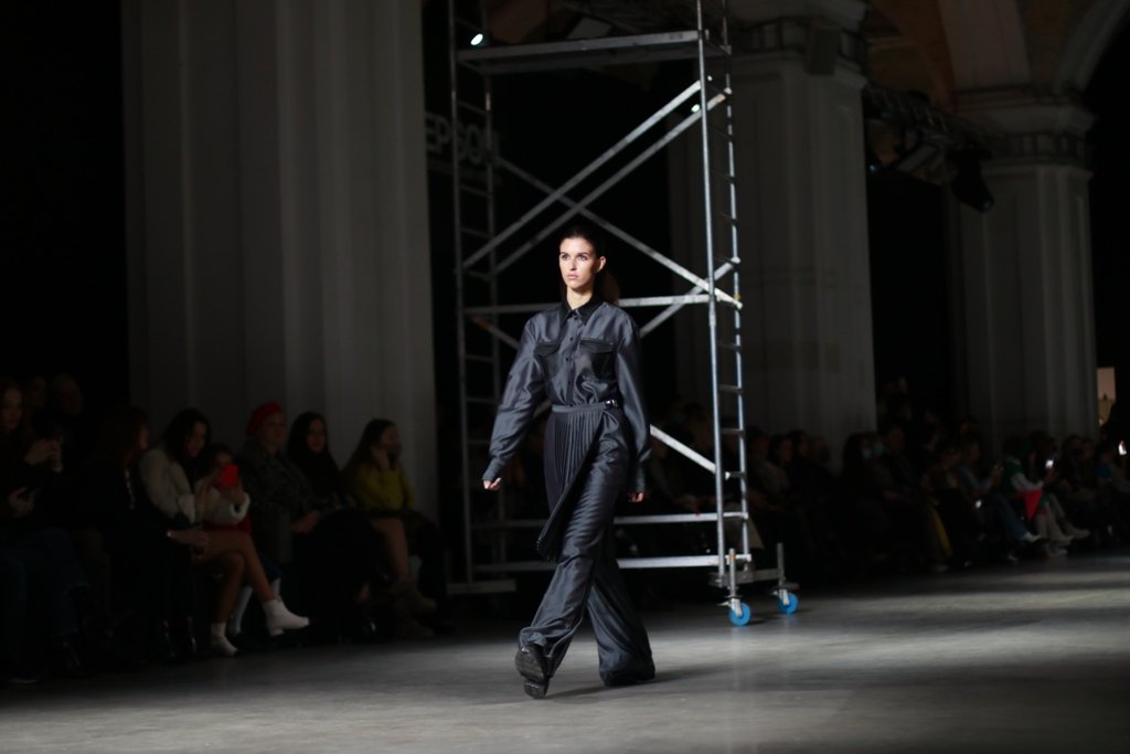 VOROZHBYT&ZEMSKOVA показали свою новую коллекцию про ритм каменных джунглей мегаполиса 14