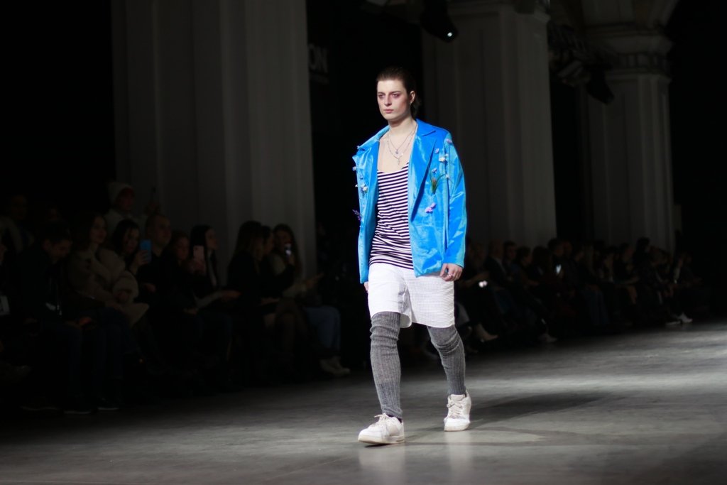 Шинели и трагедия любви: как YADVIGA NETYKSHA новую презентовала коллекцию на бледных мальчиках 5