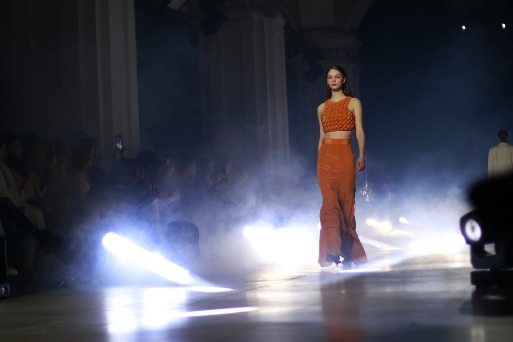 Вдохновленная работами Захи Хадид: как прошла презентация коллекции MALVA FLOREA на Ukrainian Fashion Week FW22-23 1
