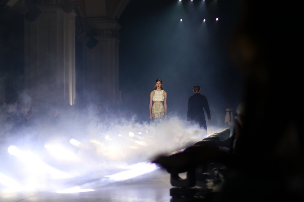 Вдохновленная работами Захи Хадид: как прошла презентация коллекции MALVA FLOREA на Ukrainian Fashion Week FW22-23 8