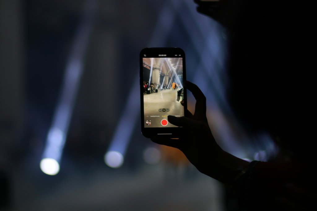 Вдохновленная работами Захи Хадид: как прошла презентация коллекции MALVA FLOREA на Ukrainian Fashion Week FW22-23 13