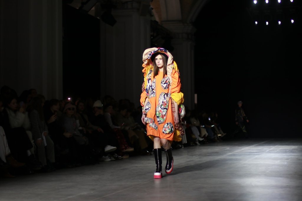 Платья и костюмы из лоскутов: как прошла презентация коллекции LEM на Ukrainian Fashion Week FW22-23 1