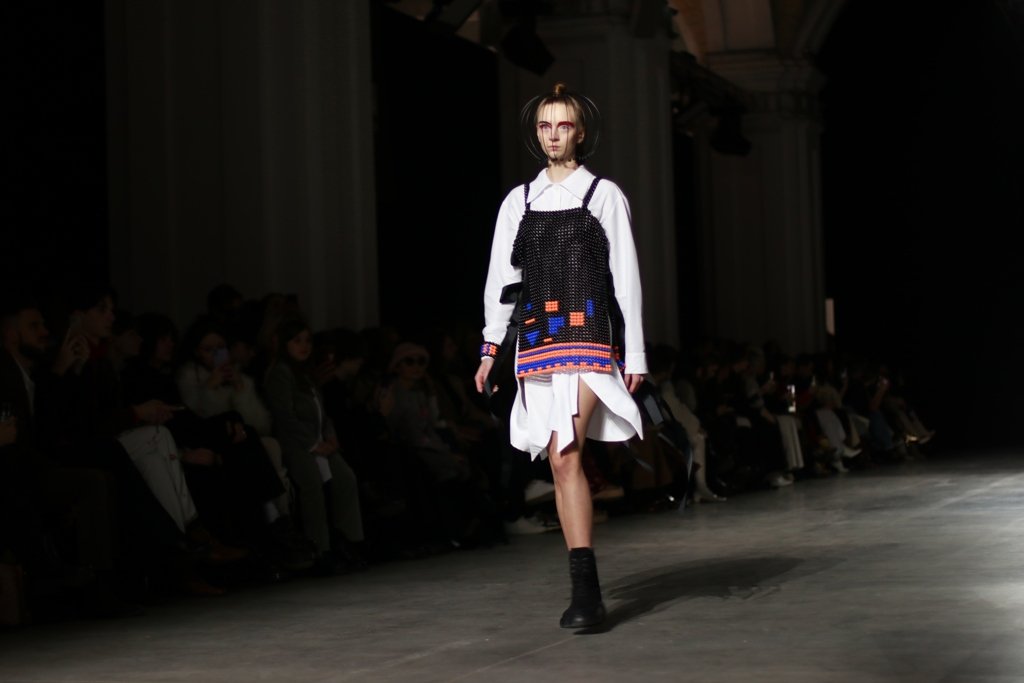 Платья и костюмы из лоскутов: как прошла презентация коллекции LEM на Ukrainian Fashion Week FW22-23 3
