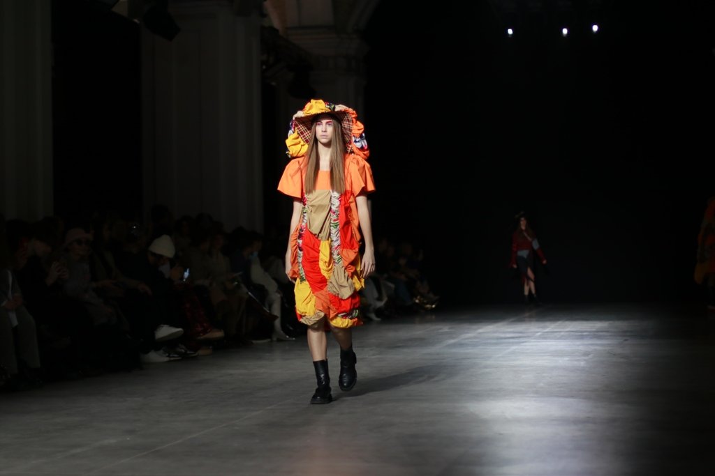 Платья и костюмы из лоскутов: как прошла презентация коллекции LEM на Ukrainian Fashion Week FW22-23 5