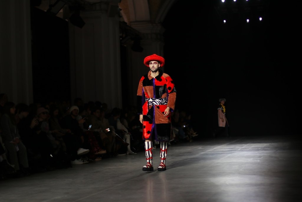 Платья и костюмы из лоскутов: как прошла презентация коллекции LEM на Ukrainian Fashion Week FW22-23 8